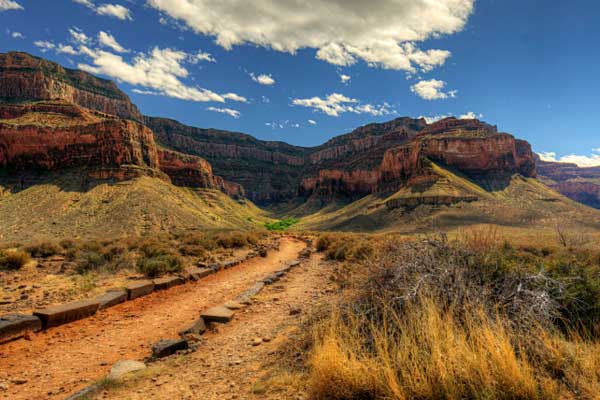 6 Amazing Places to Hike in the US