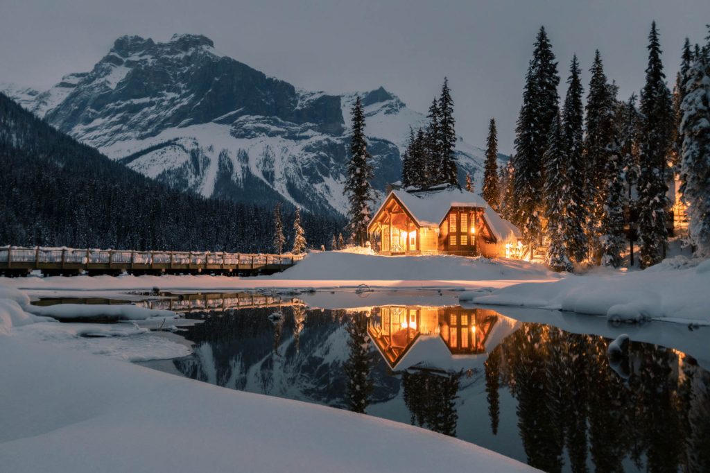 9 Winter Lodges That Are Both Cozy and Majestic
